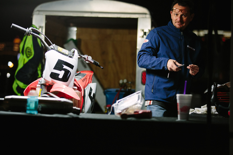 Illustration for article titled Behold The Controlled Chaos That Is Flat Track Motorcycle Racing